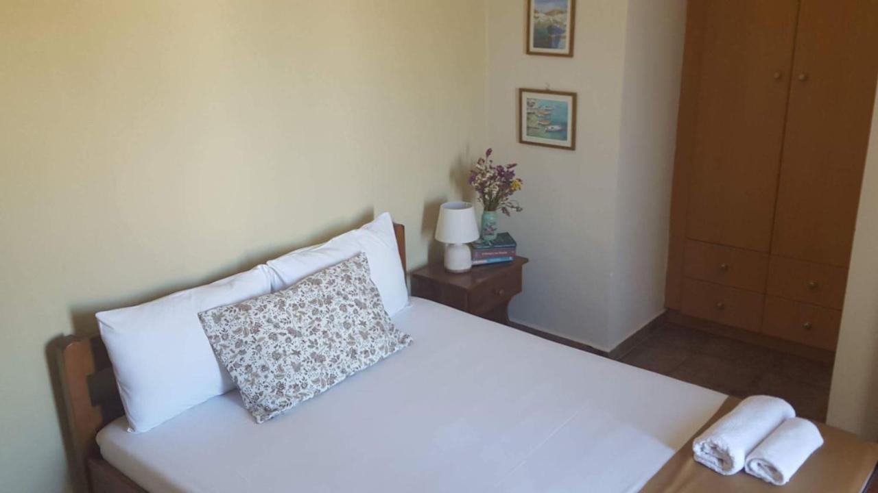 Theodorou Hotel Azolimnos Buitenkant foto
