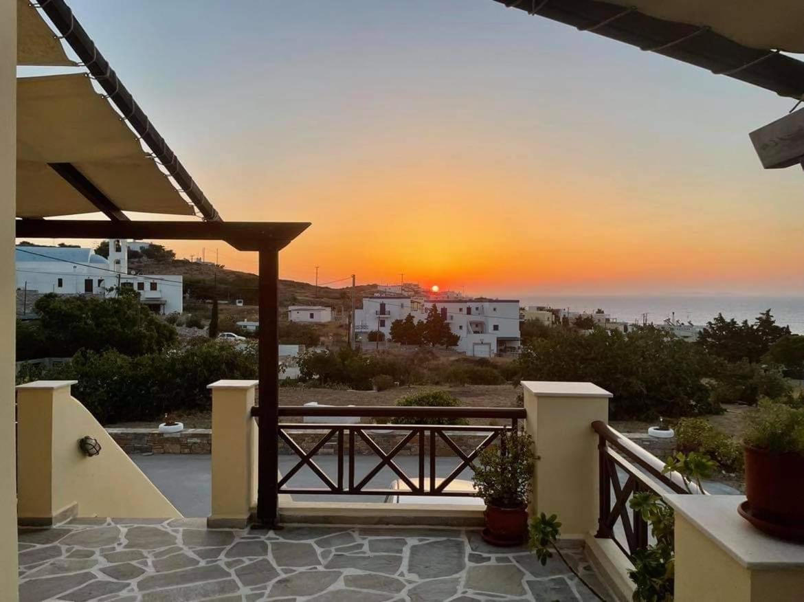 Theodorou Hotel Azolimnos Buitenkant foto