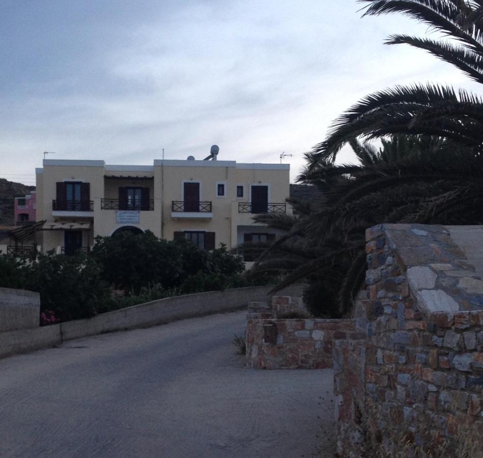 Theodorou Hotel Azolimnos Buitenkant foto
