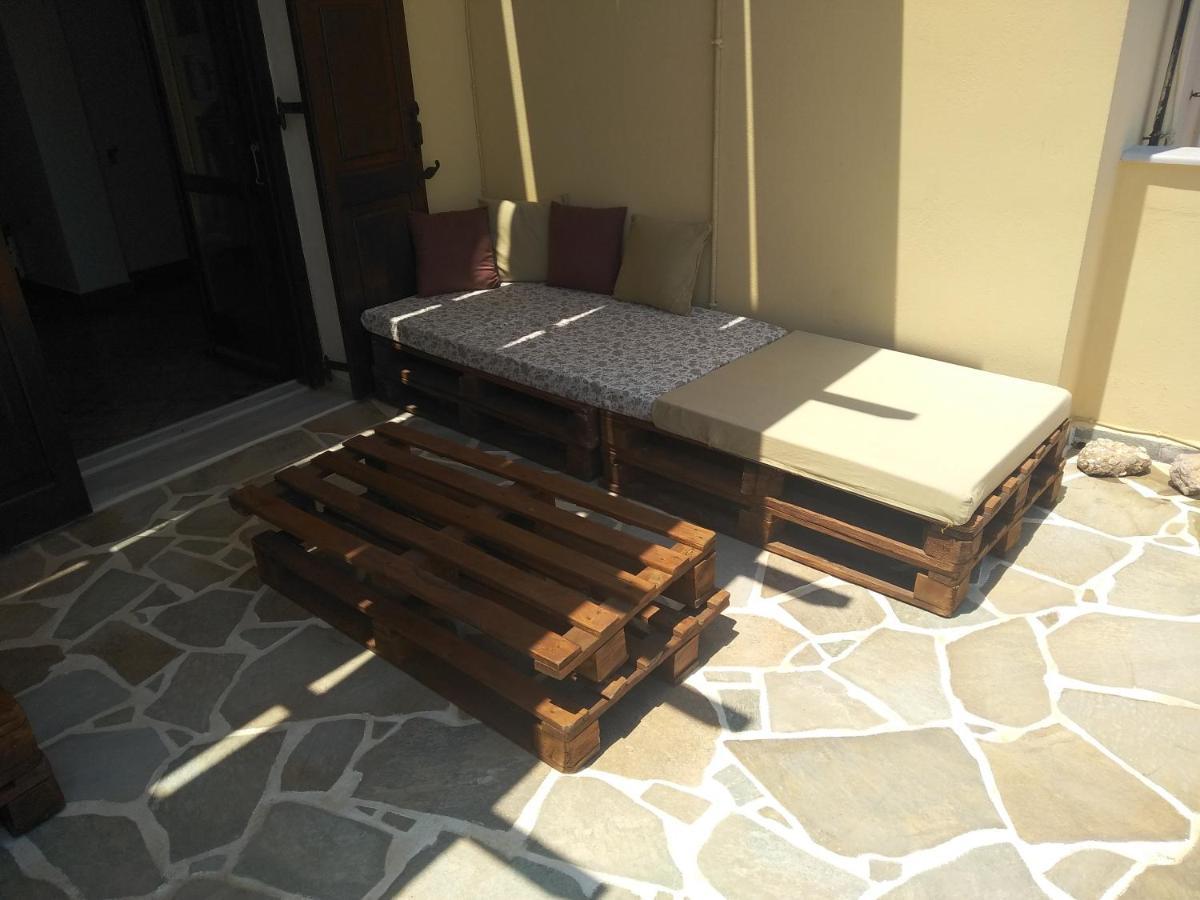Theodorou Hotel Azolimnos Buitenkant foto