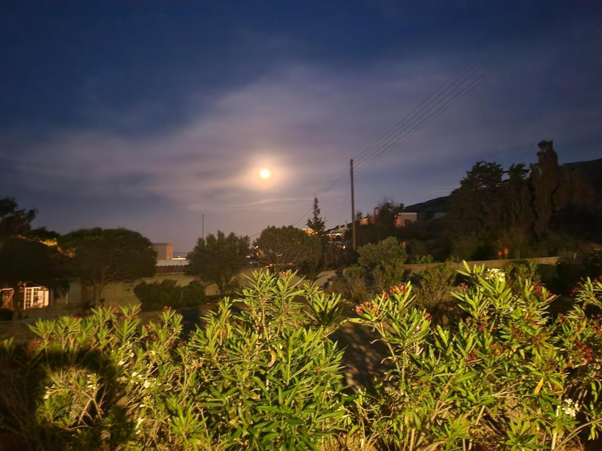 Theodorou Hotel Azolimnos Buitenkant foto