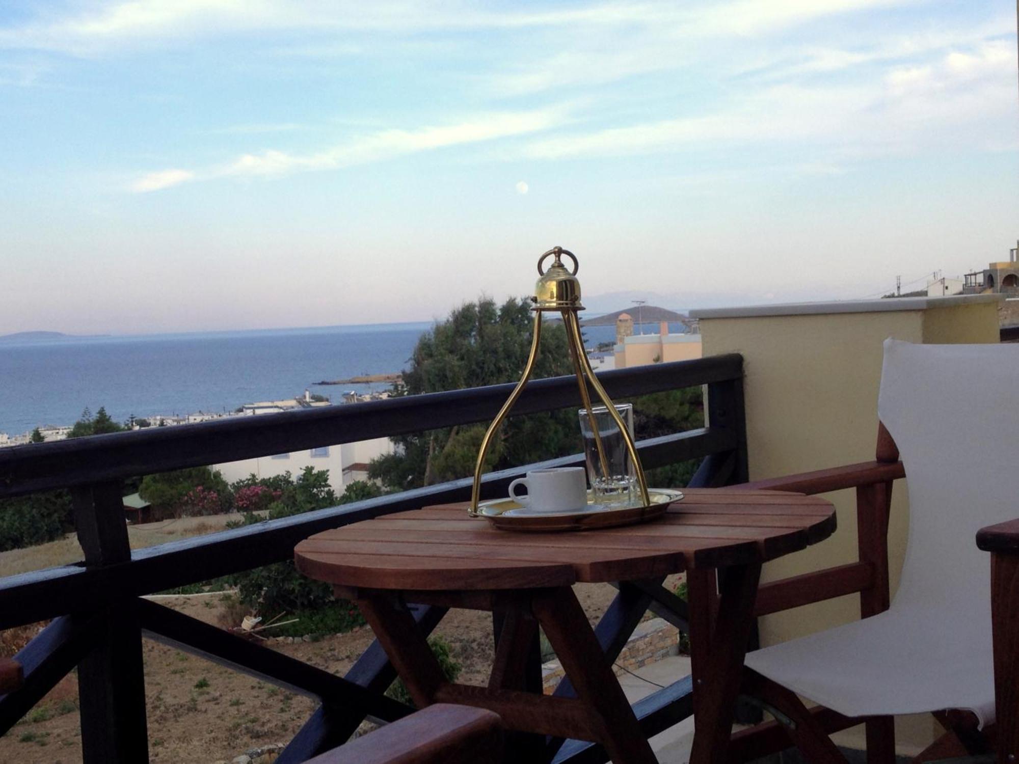 Theodorou Hotel Azolimnos Buitenkant foto