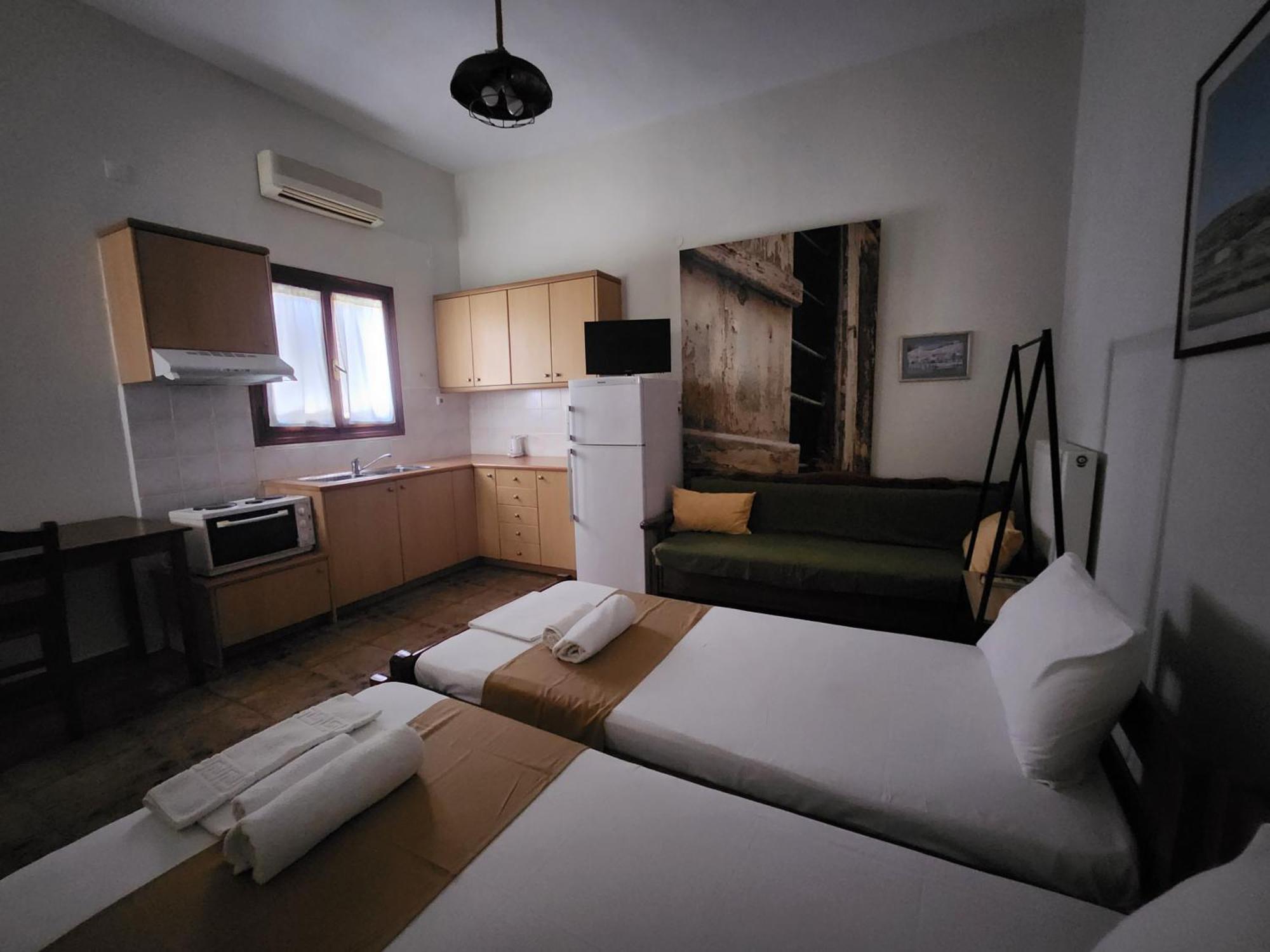 Theodorou Hotel Azolimnos Kamer foto