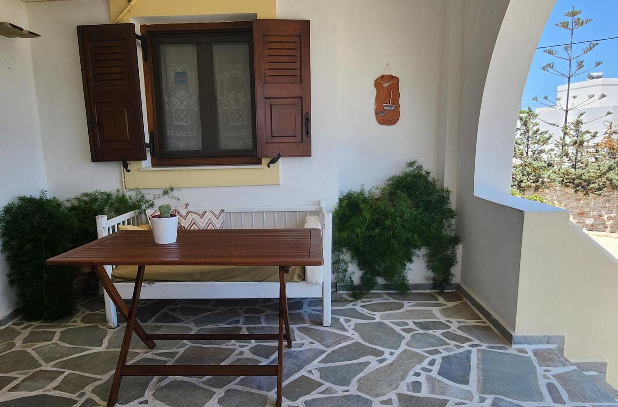 Theodorou Hotel Azolimnos Buitenkant foto